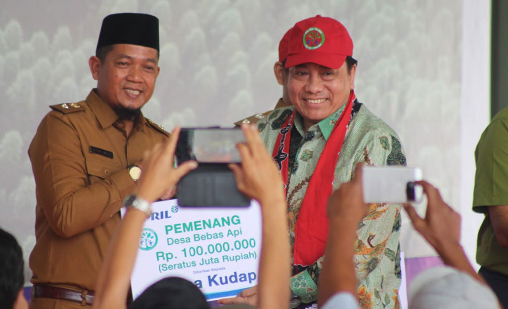 Pada bulan Juni 2019, APRIL meresmikan Program Desa Bebas Api ke 5 di Pangkalan Kerinci, Riau.