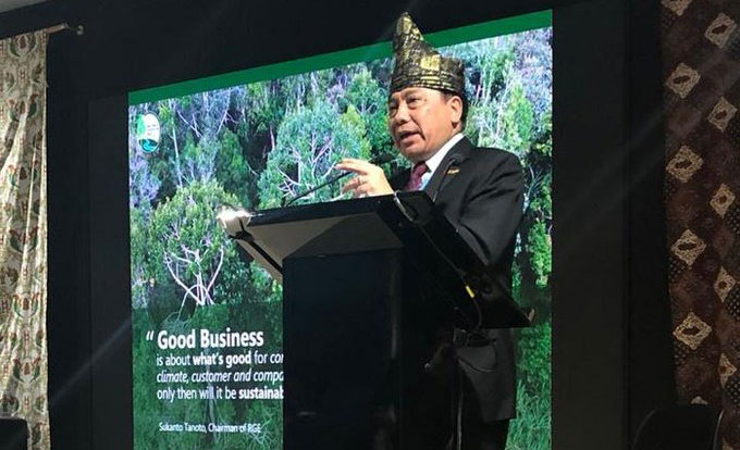 Presiden Direktur Sihol Aritonang berbicara di Paviliun Indonesia COP 25 Madrid, Spanyol pada bulan Desember 2019.