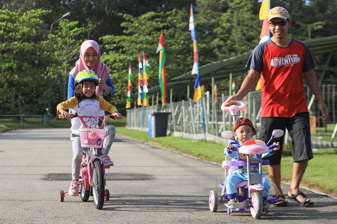 Life in Kerinci: What is it like to live in the APRIL complex? Rsz April Yunaidi Joepoet Sport Center