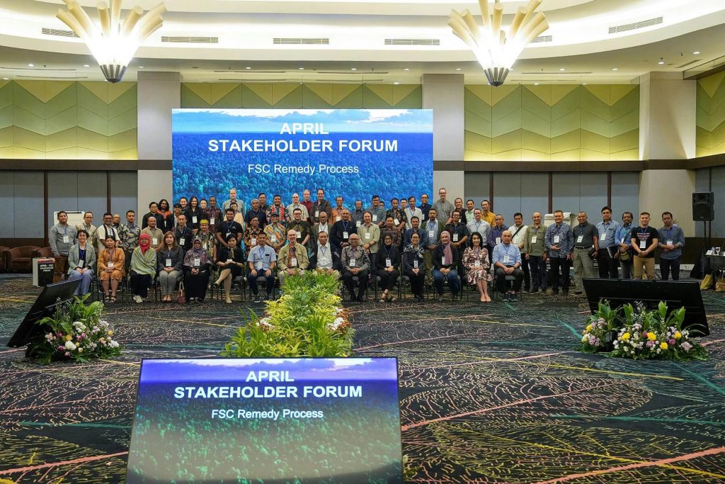 Group Photo 1 &mdash; APRIL Asia