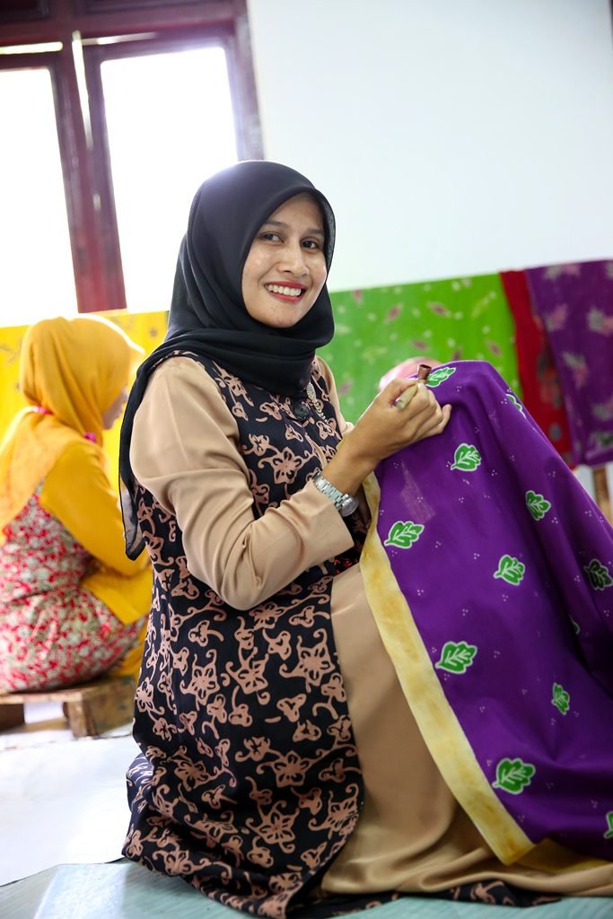 Awal Baru Bagi Para Pengusaha Riau yang Gigih Fitri Batik 1 — APRIL Asia